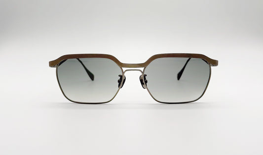Front view of Vincent Catani Benno sunglasses, Space Grey frame with Forest Green lenses