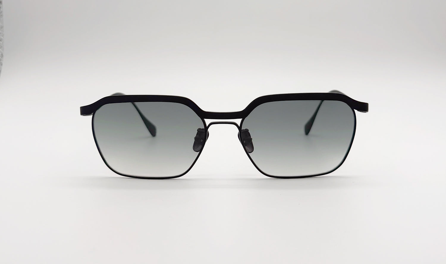 Front view of Vincent Catani Benno sunglasses in black and forest green, limited edition